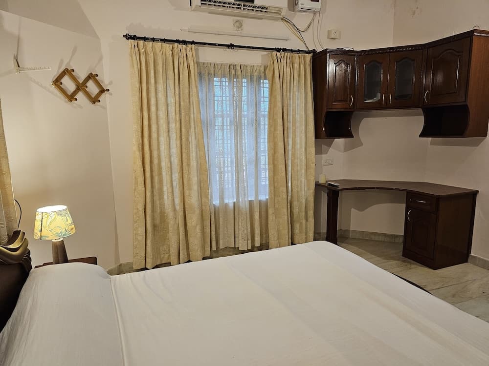 De Royale Summit Home Stay