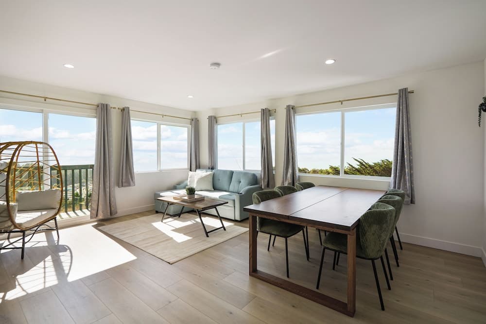 Oceanview Sunset View 3BR Luxe Home Yard