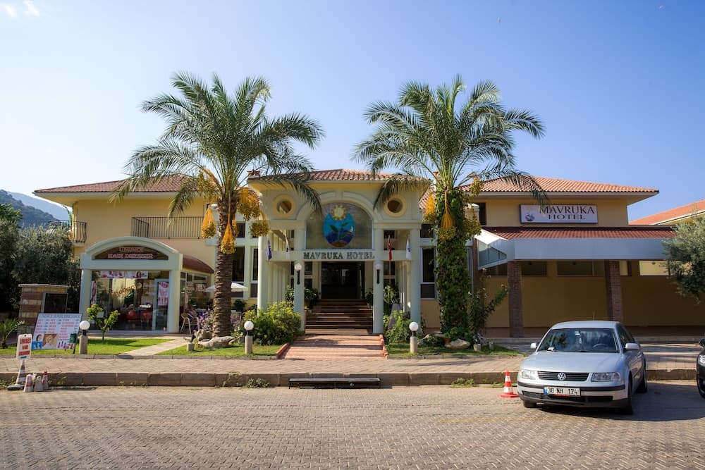 Mavruka Hotel