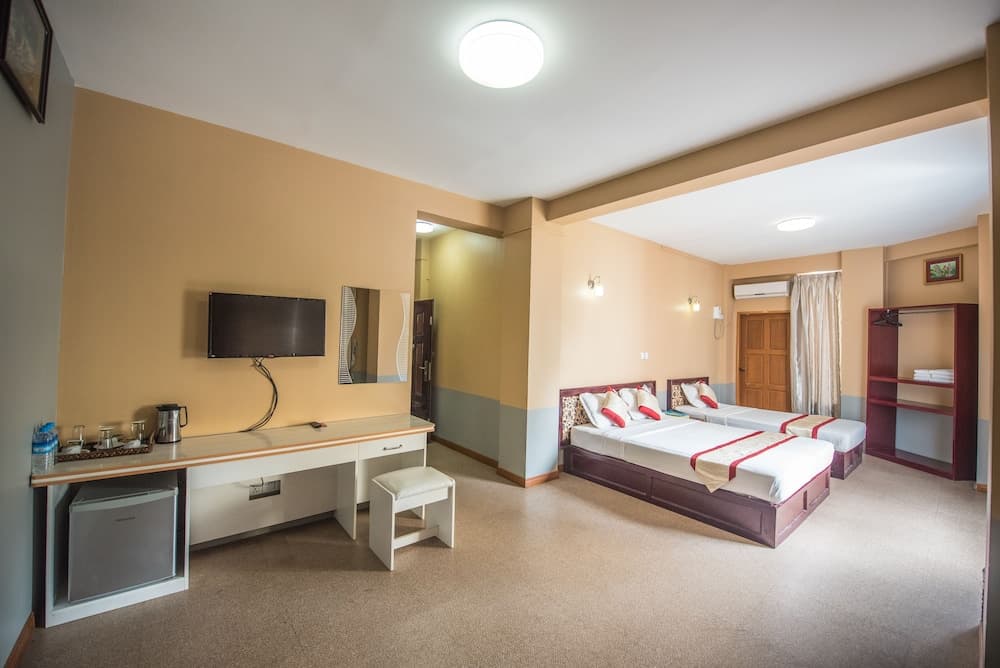 Diamond Crown Hotel