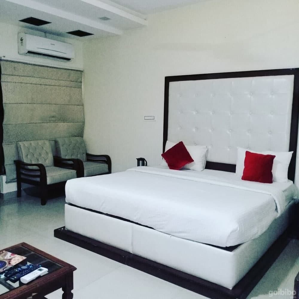 AA HOTELS