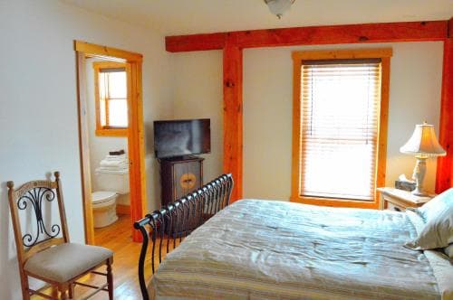 Brush Mountain Lodge