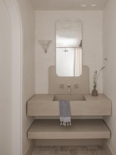 Om Living Pelion