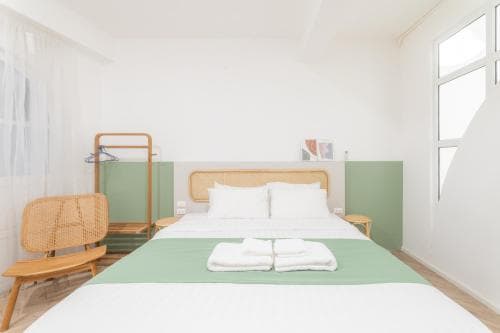 Evergreen apartment by Beginning with, 3BR in heart of Nimman
