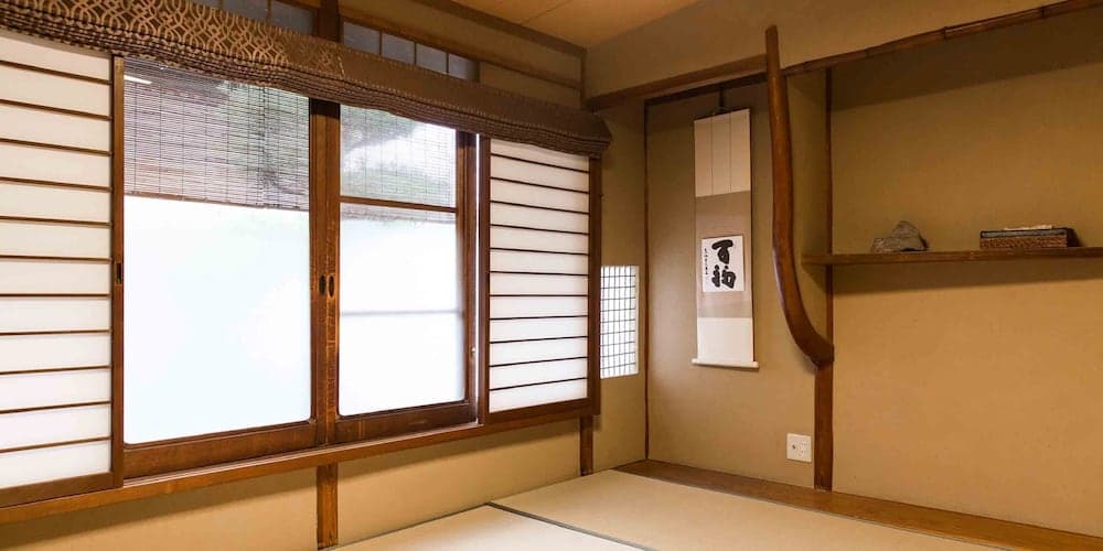 Gion Shinmonso