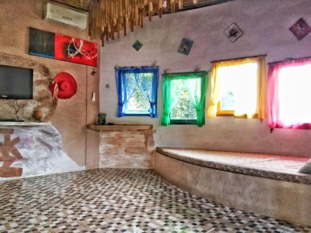 Rumah Warna