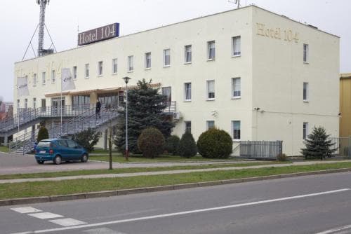 Hotel 104