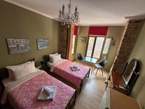 Ionia rooms