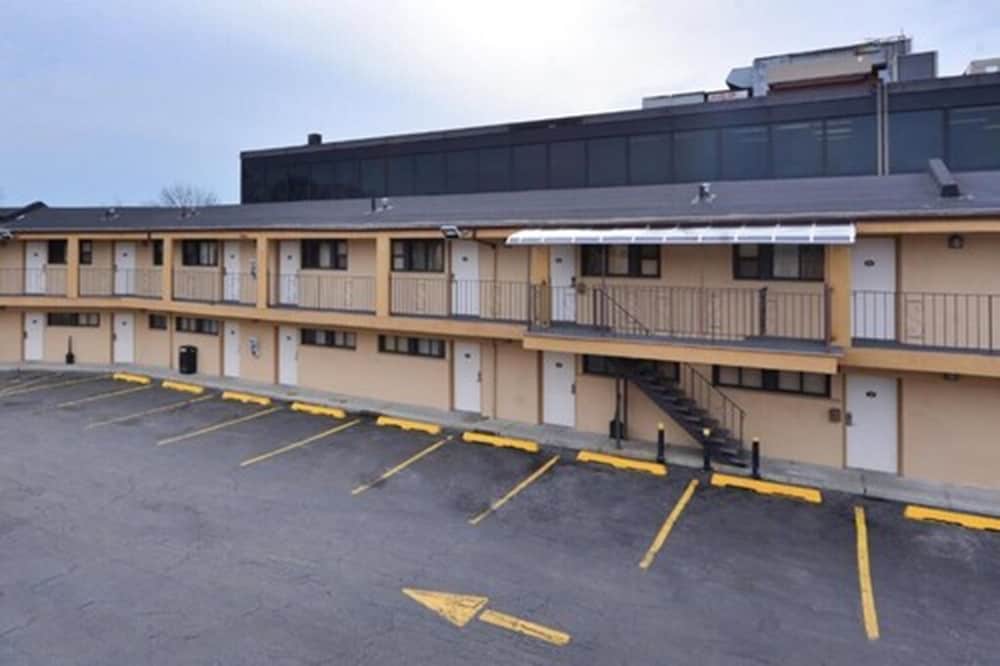 Inn at Jericho