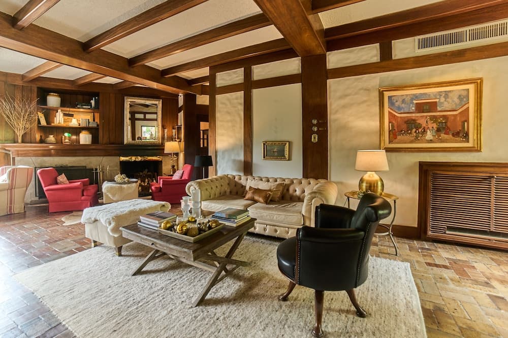 L Auberge