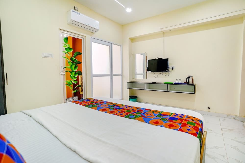 FabHotel Aishwarya Inn