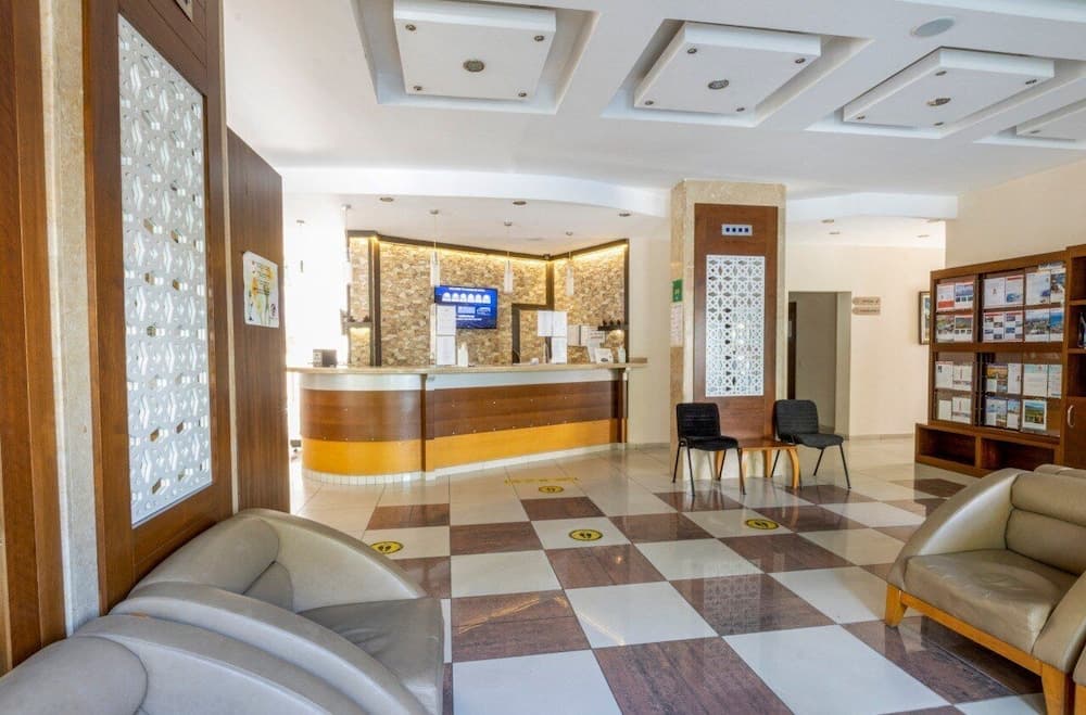 Kandelor Hotel
