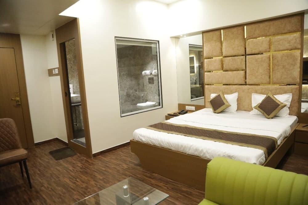 Hotel M Residency