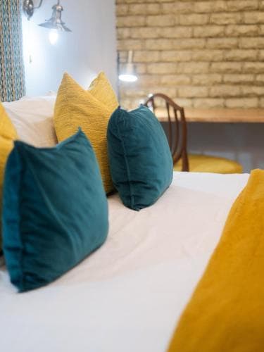 La Roca Guest House