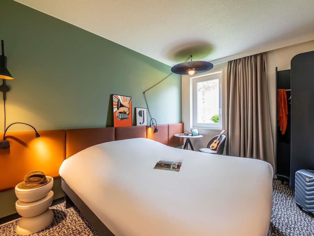 ibis Nuits Saint Georges