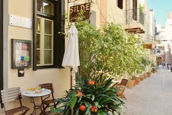 Silde Studios Apartments