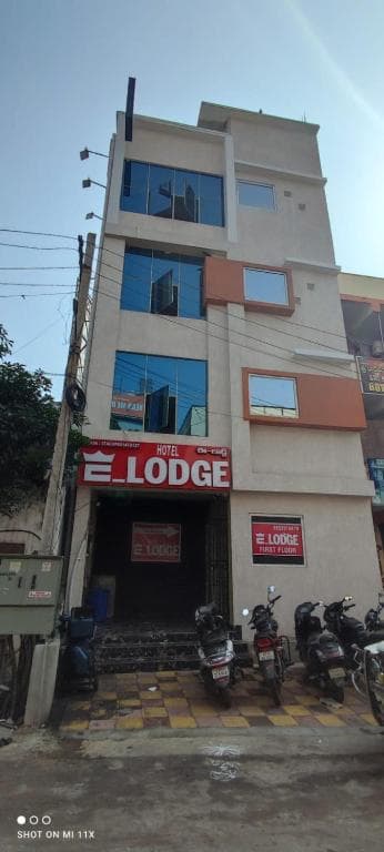E Lodge