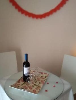 Guest House 64