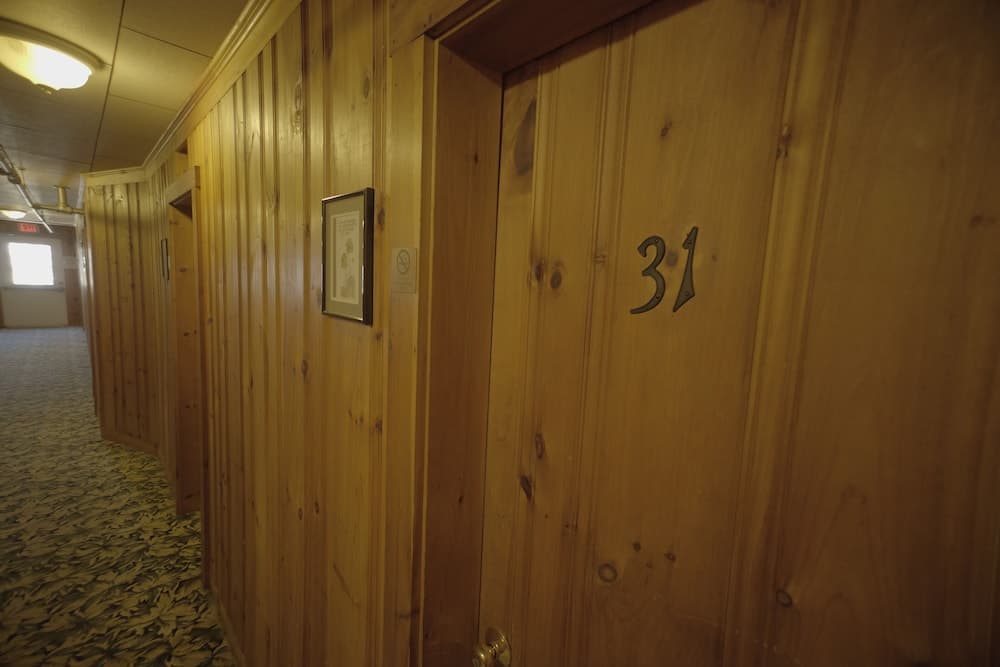 Betty Doon Hotel