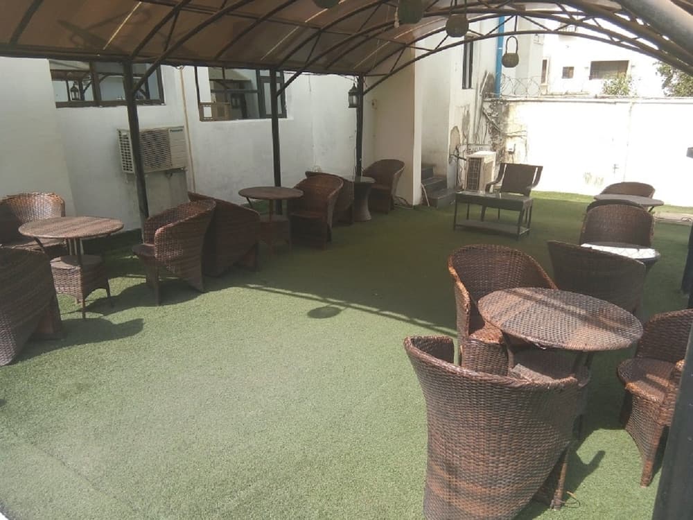 Jat Suites