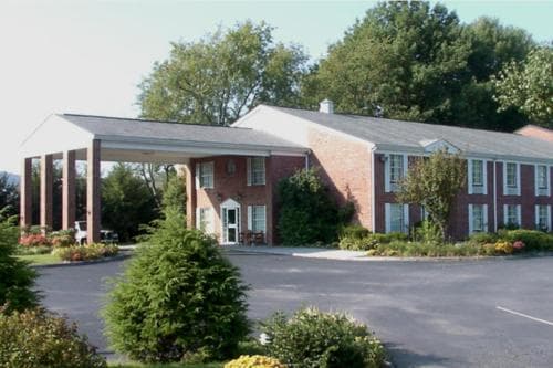 Americourt Hotel