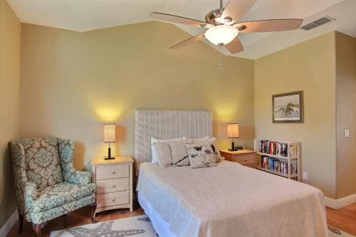 Sea Breeze Suites