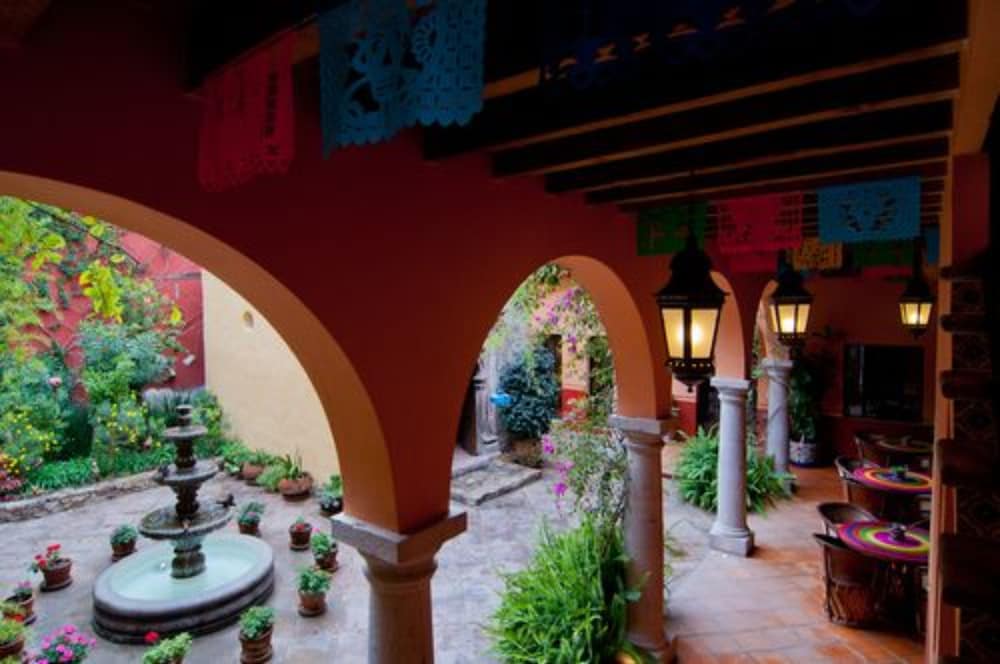 Antigua Capilla Bed and Breakfast