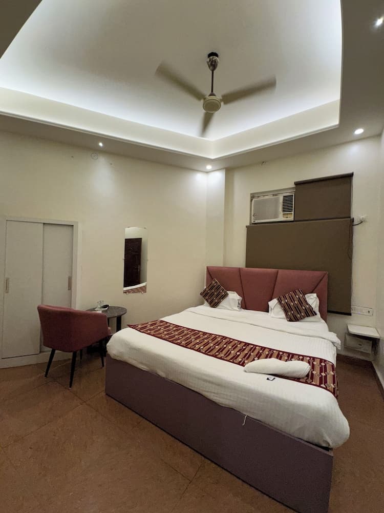 Sahani Hotel