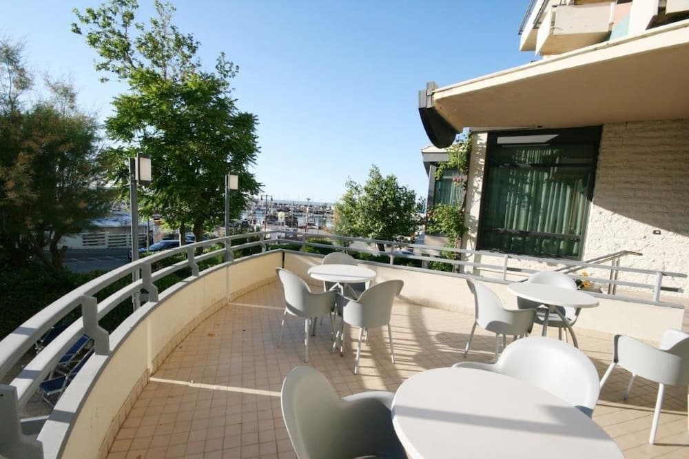 Hotel Murex