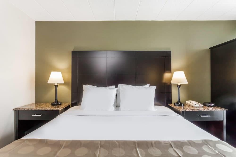 Ramada Newburgh West Point