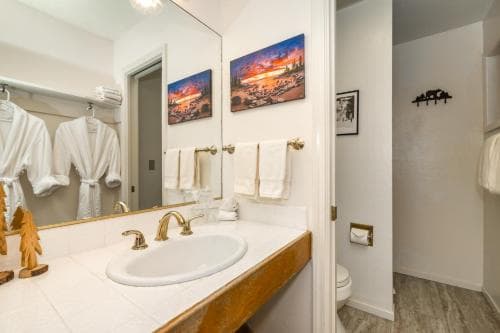 Donner Lake Inn B&B