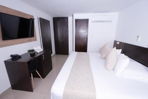 Sixth House Suite