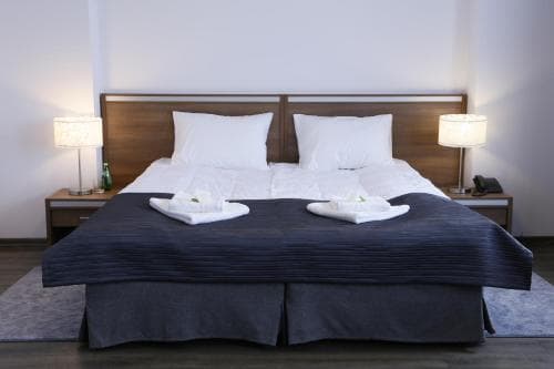 Glas Hotel