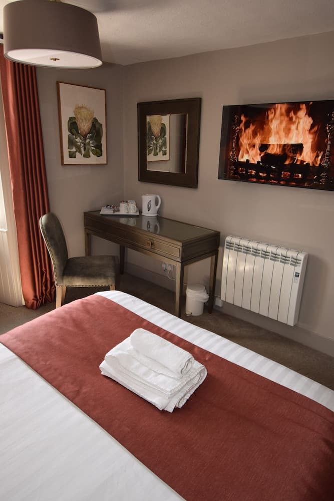 The Elphinstone Hotel