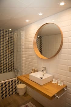 Hotel Miralles
