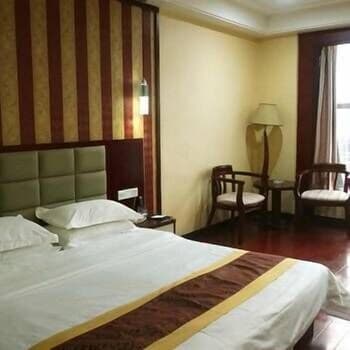 Xining Mansion