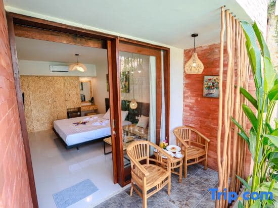 Neo Bintang Bungalow Cafe and Pool