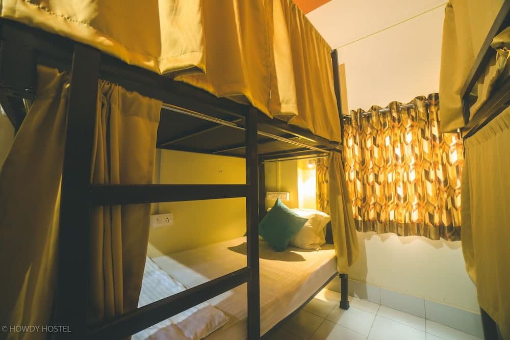 On The Ghat by Howdy Hostels