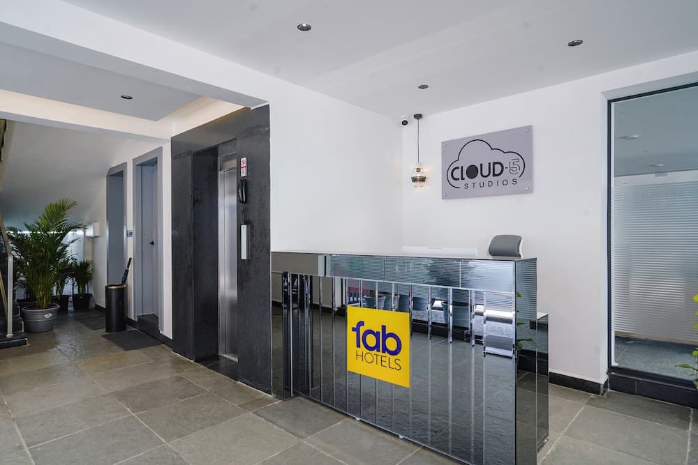 Fabhotel Prime Cloud 5 Studios