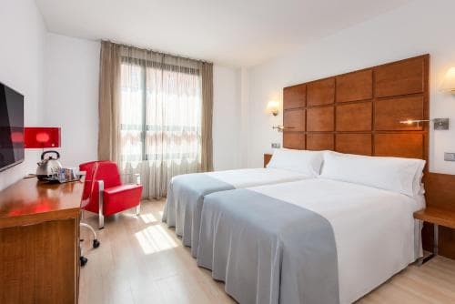 Zentral Ave Hotel