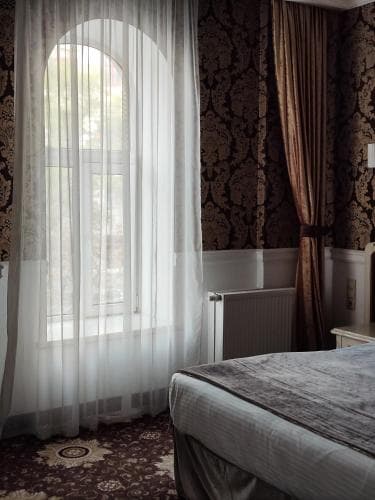 Royal Grand Hotel