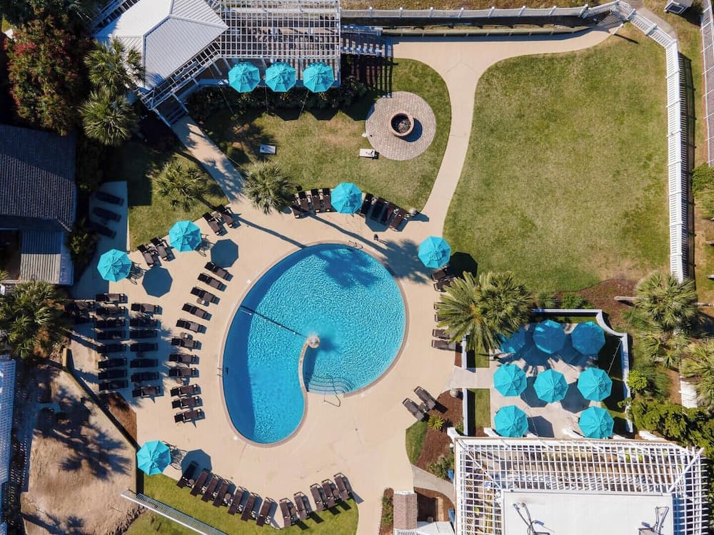 511 Sunsuite - Charming Studio, Sleeps 4! Resort Access Included!