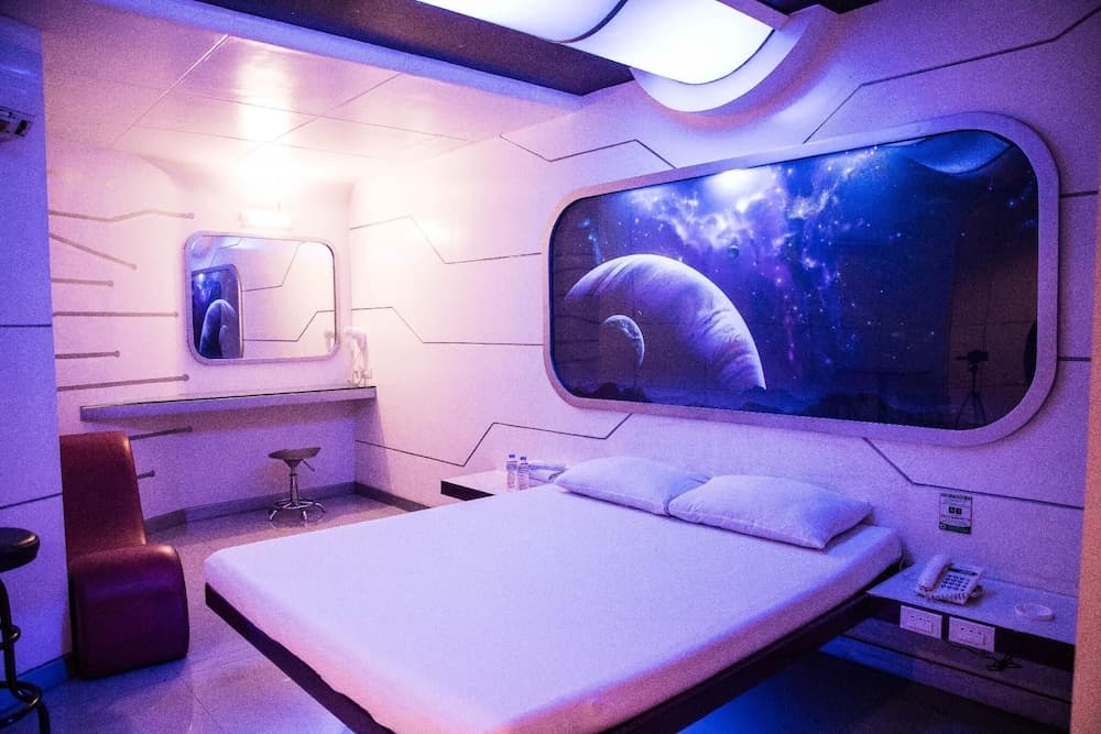 Astrotel Avenida