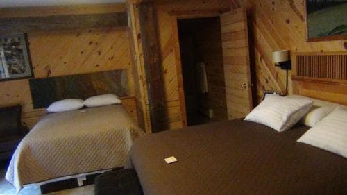 Judith Mountain Lodge