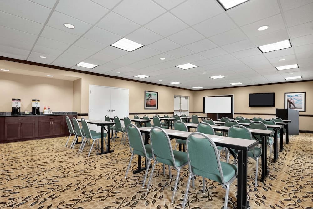 Hampton Inn & Suites Brunswick