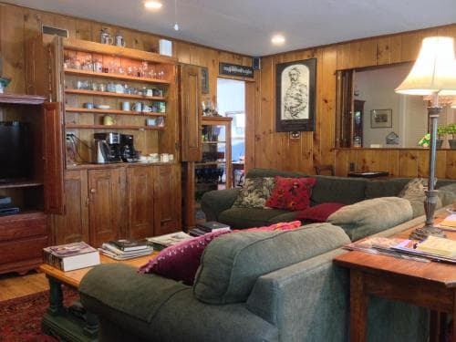 The White House Inn