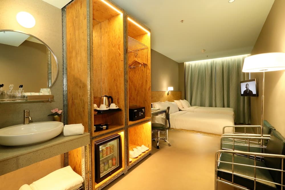 IND Hotel