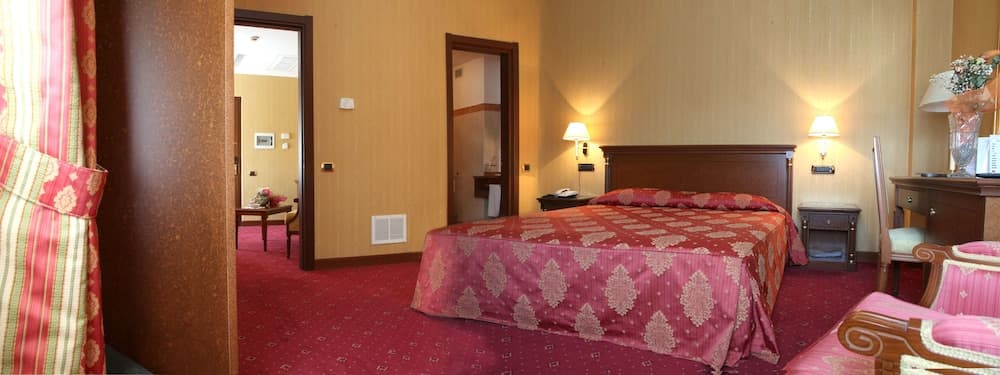 Hotel Jolly
