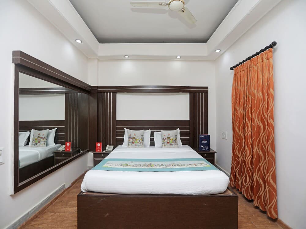 OYO 3072 Royal Villa