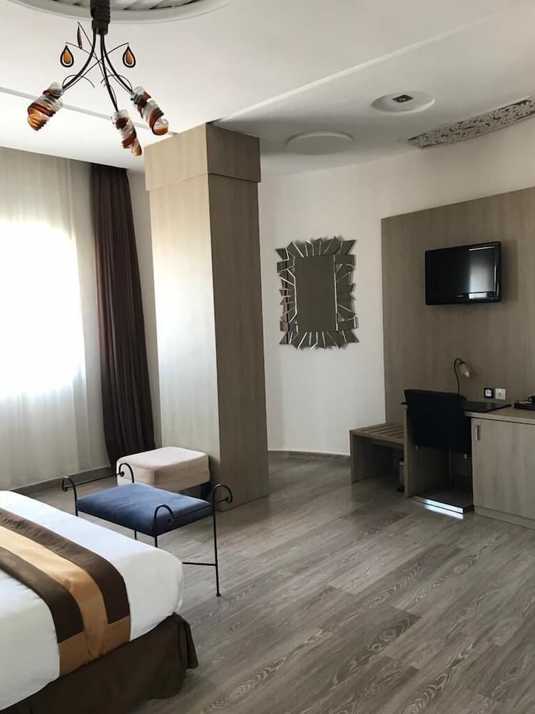 HOTEL COLOMBE
